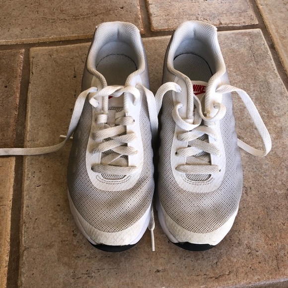 Nike Big Kid Invigor Running Shoes - Picture 2 of 6